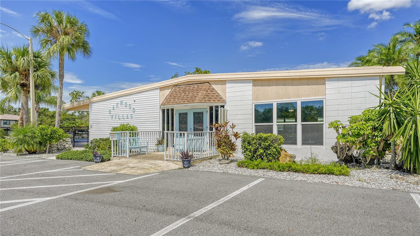 Image 24 of 41 For 5061 Live Oak Circle