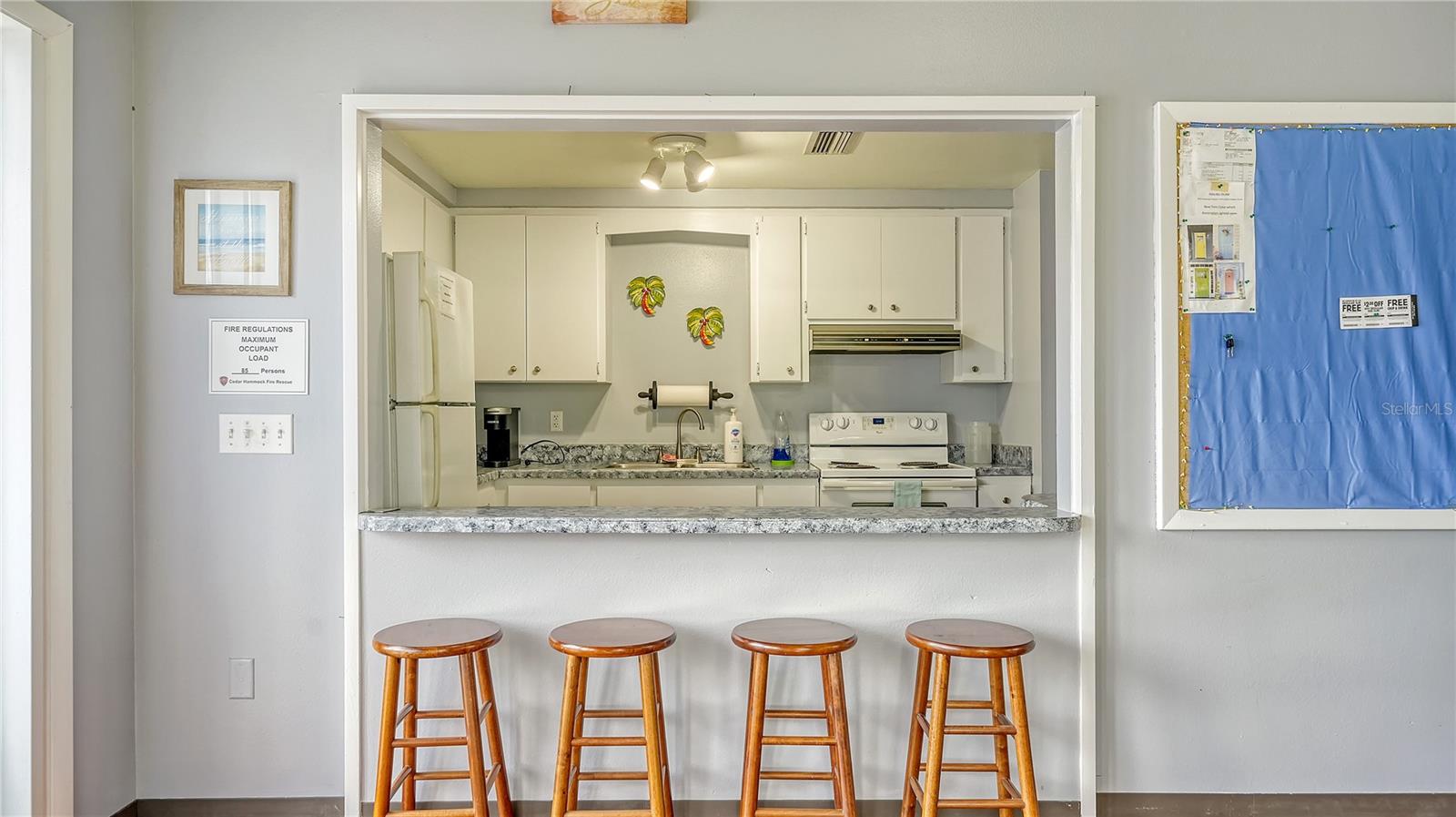 Image 29 of 41 For 5061 Live Oak Circle