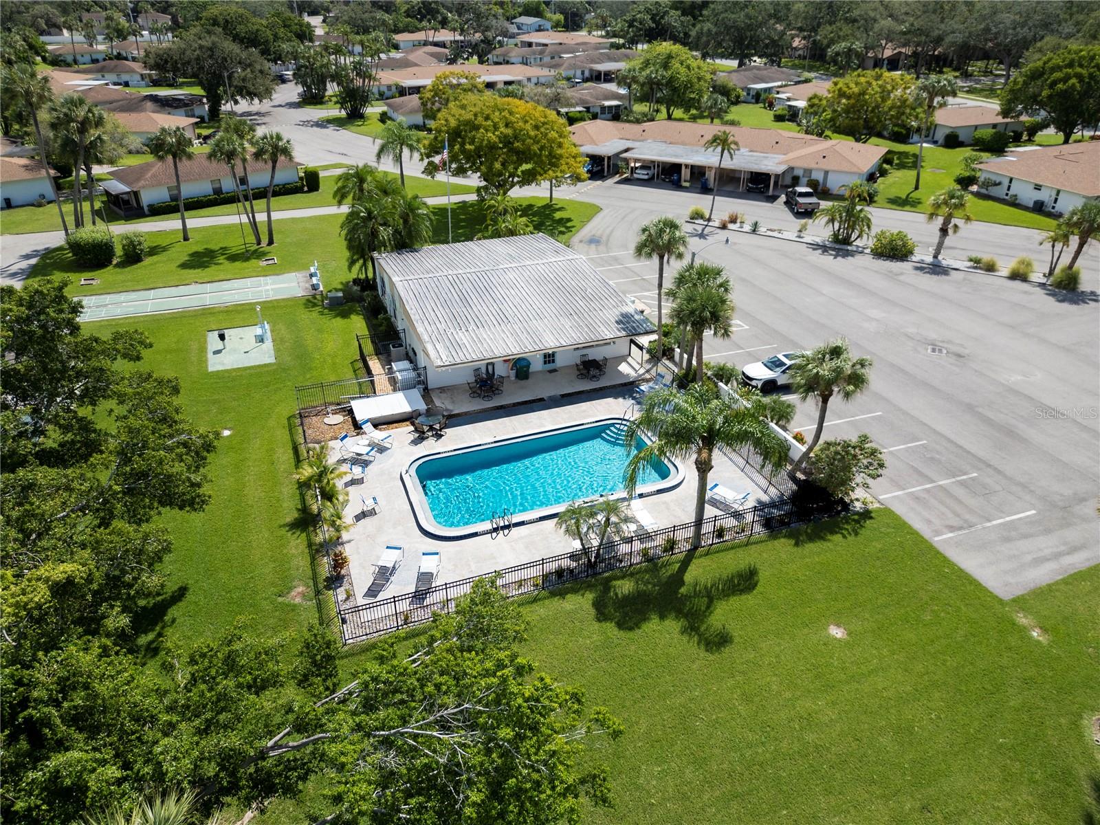 Image 36 of 41 For 5061 Live Oak Circle