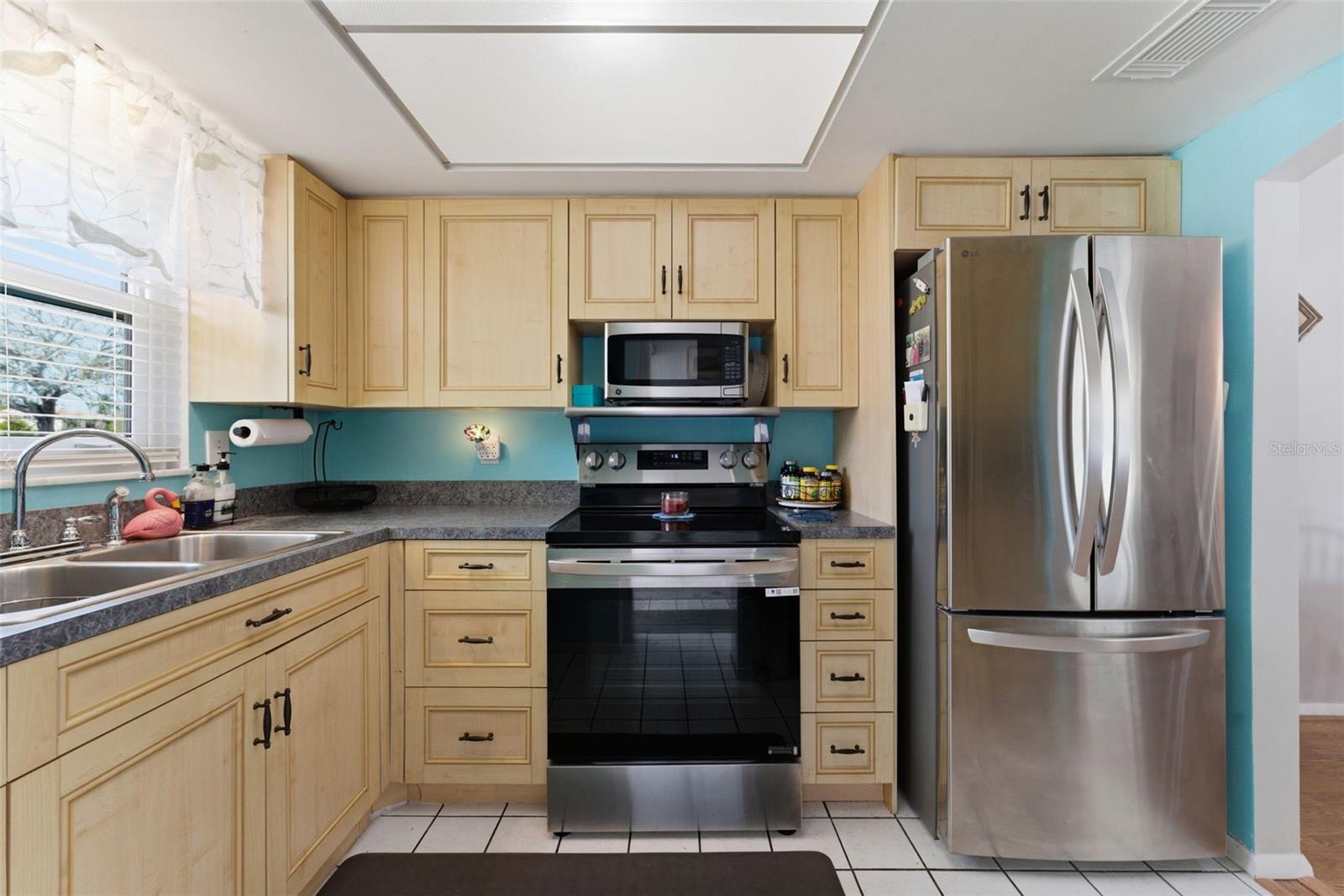 Image 5 of 41 For 5061 Live Oak Circle