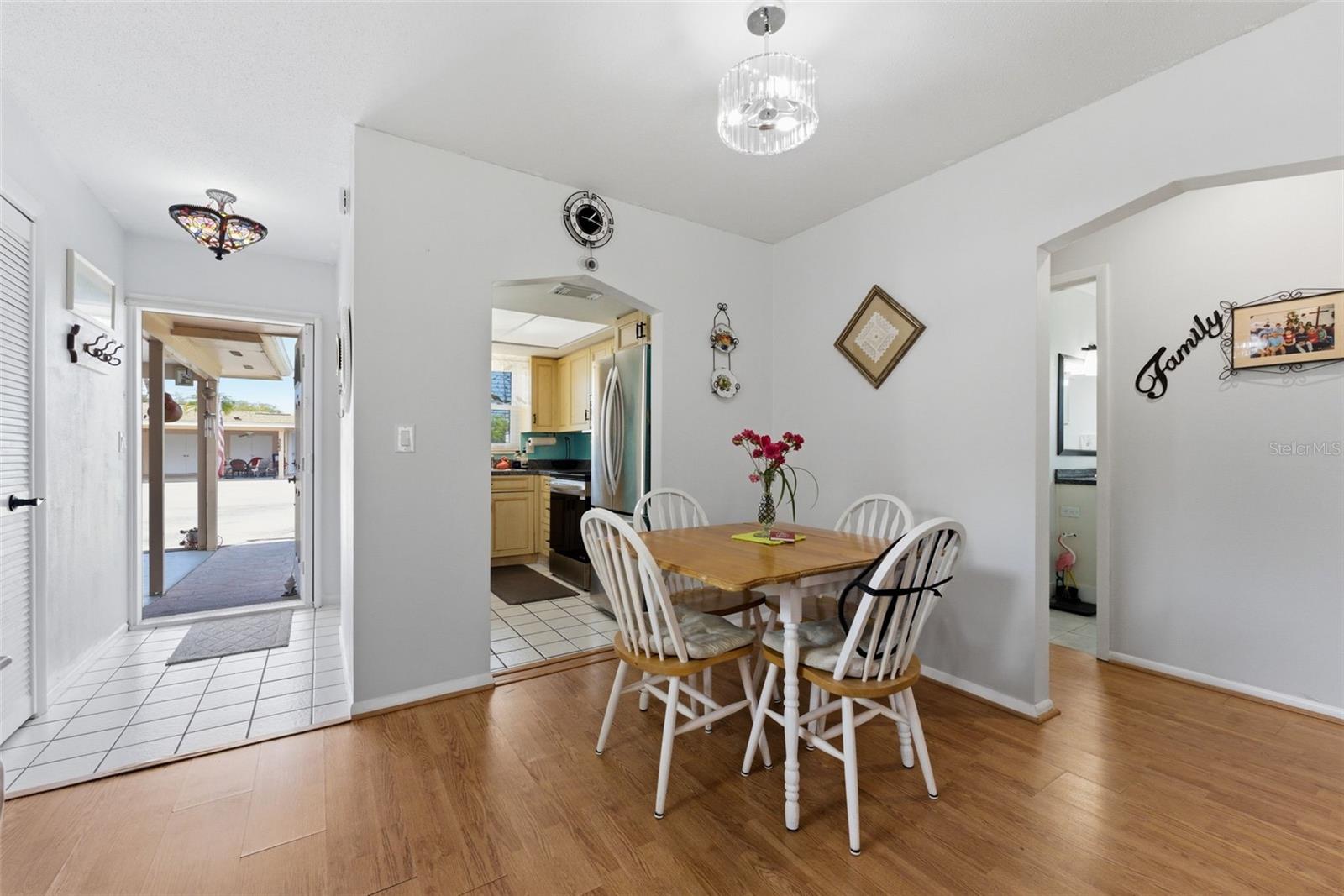 Image 8 of 41 For 5061 Live Oak Circle