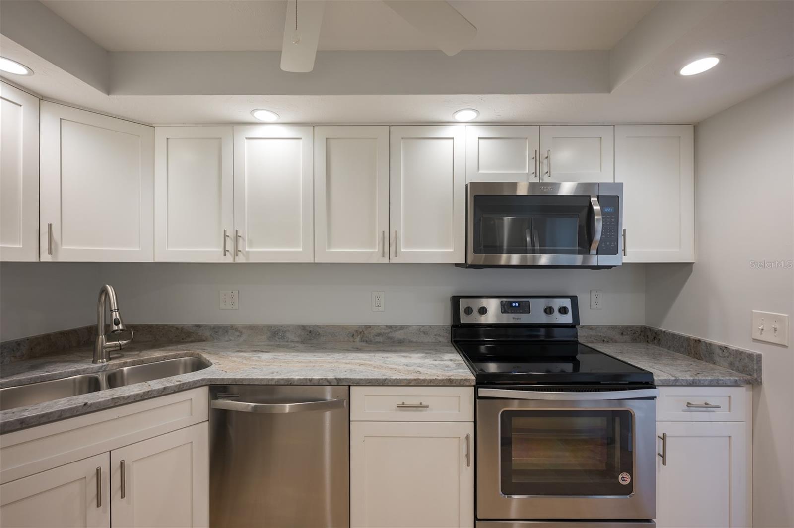 Image 10 of 55 For 101 Gulfstream Avenue 7d