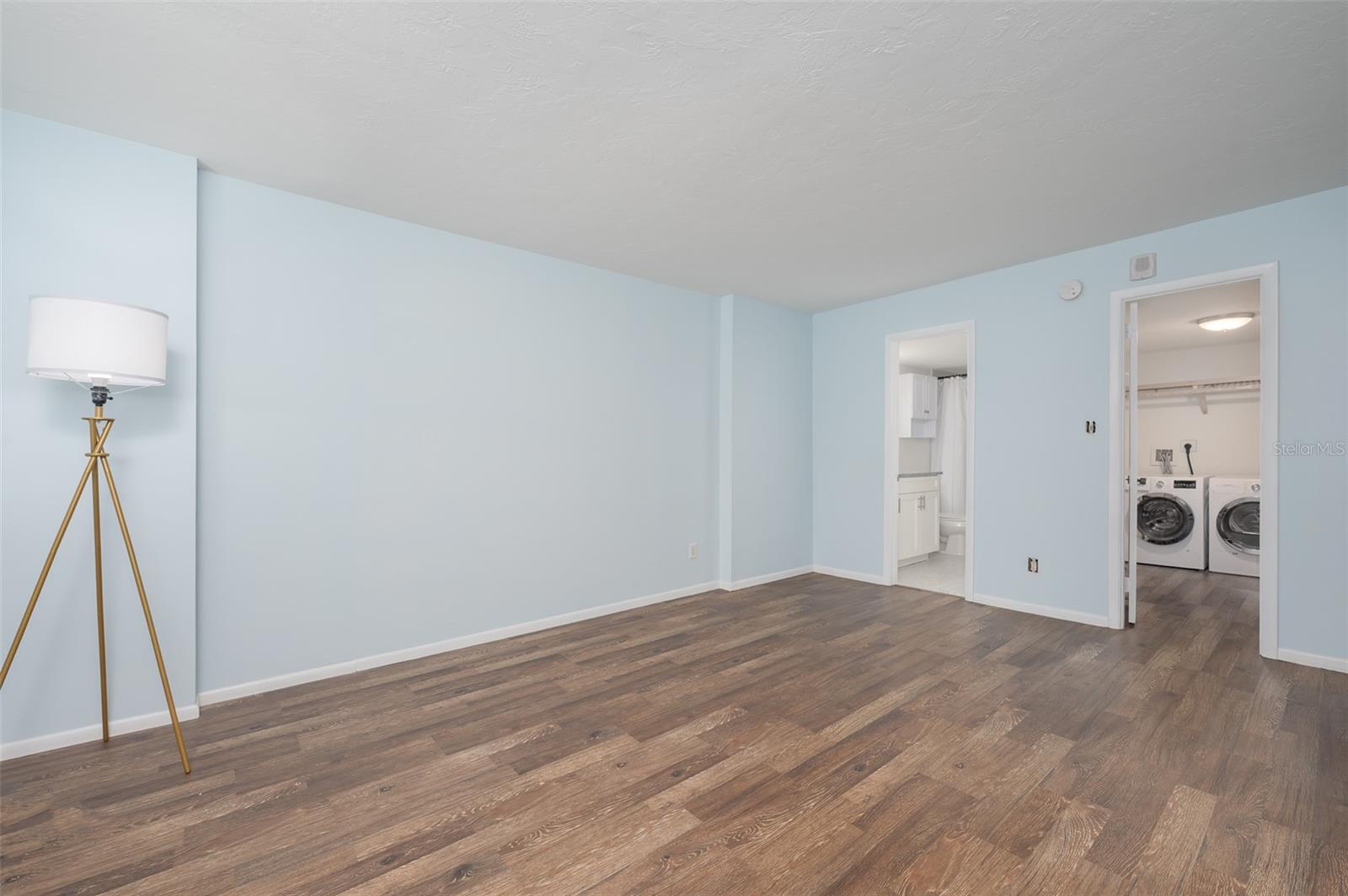 Image 14 of 55 For 101 Gulfstream Avenue 7d