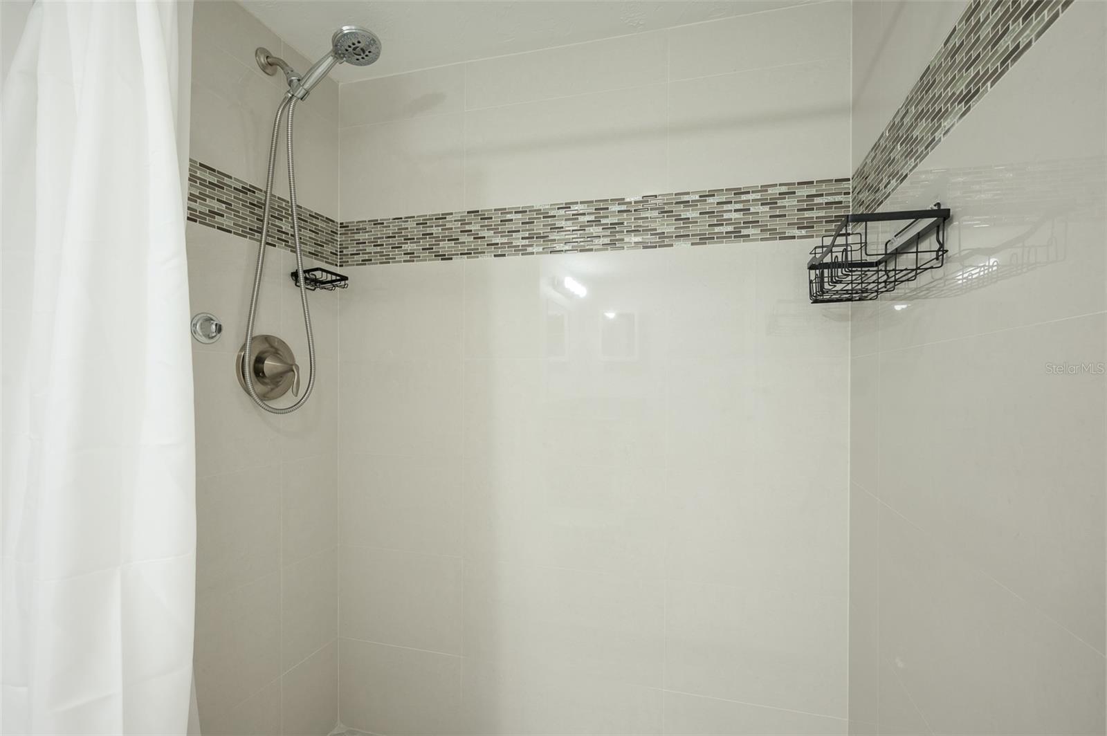 Image 20 of 55 For 101 Gulfstream Avenue 7d