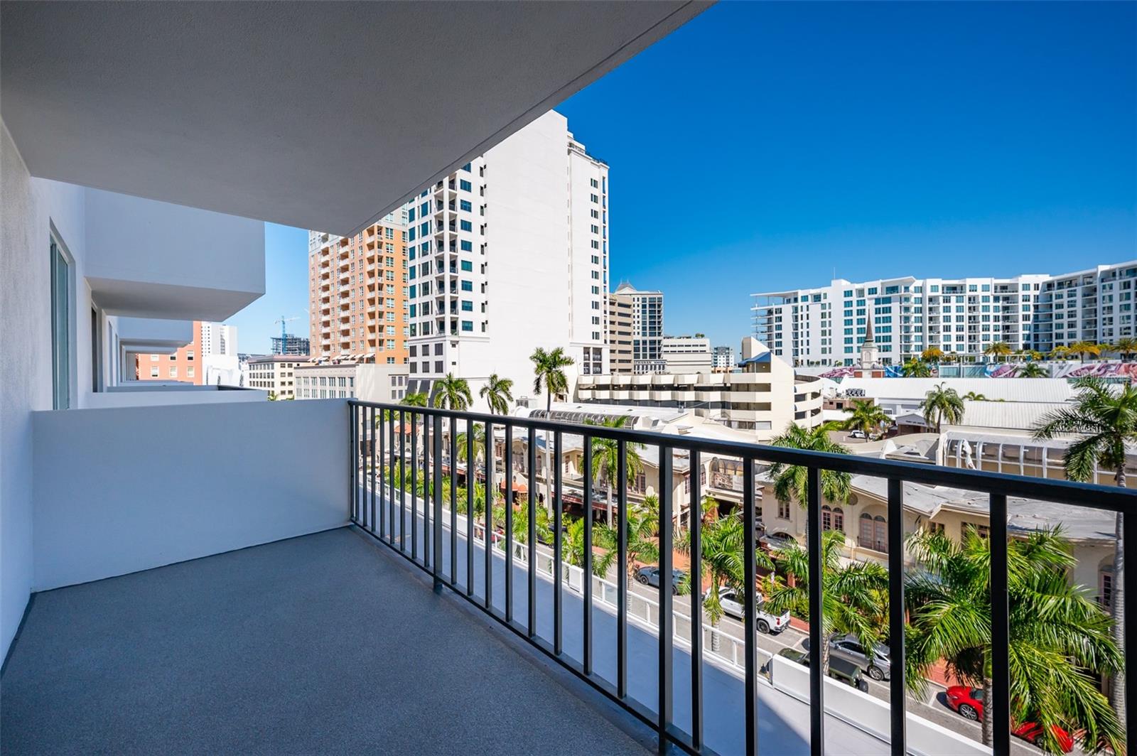 Image 24 of 55 For 101 Gulfstream Avenue 7d