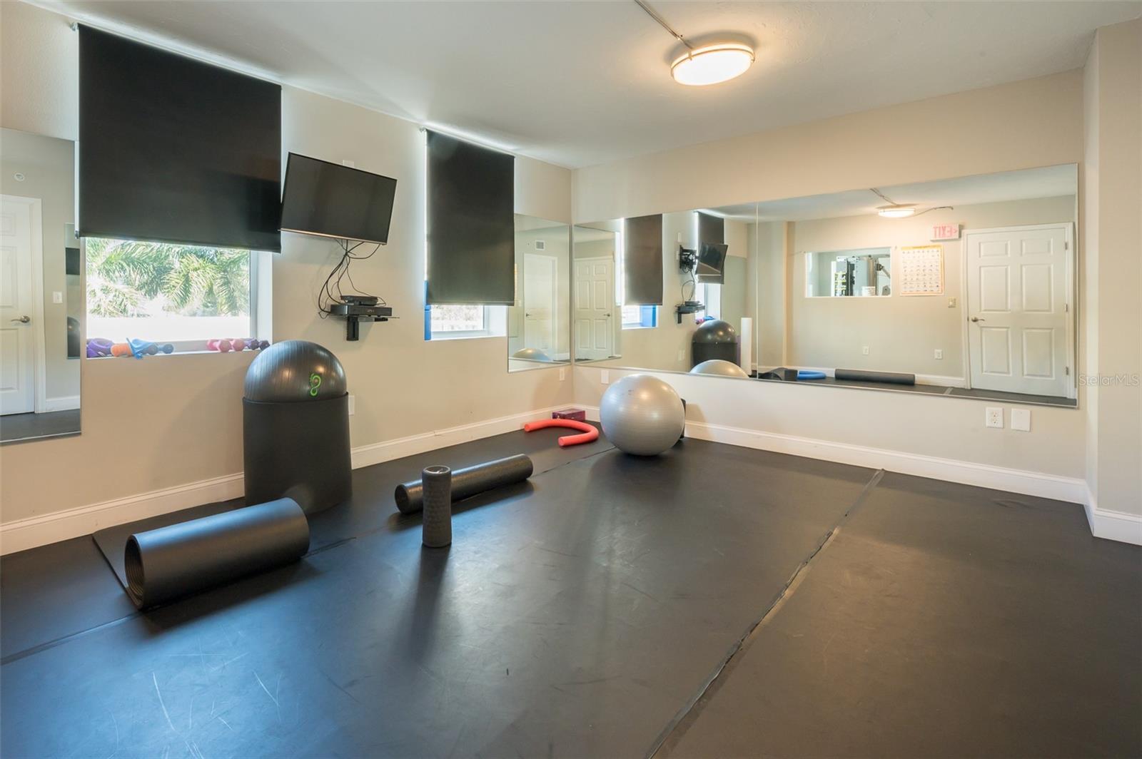 Image 46 of 55 For 101 Gulfstream Avenue 7d