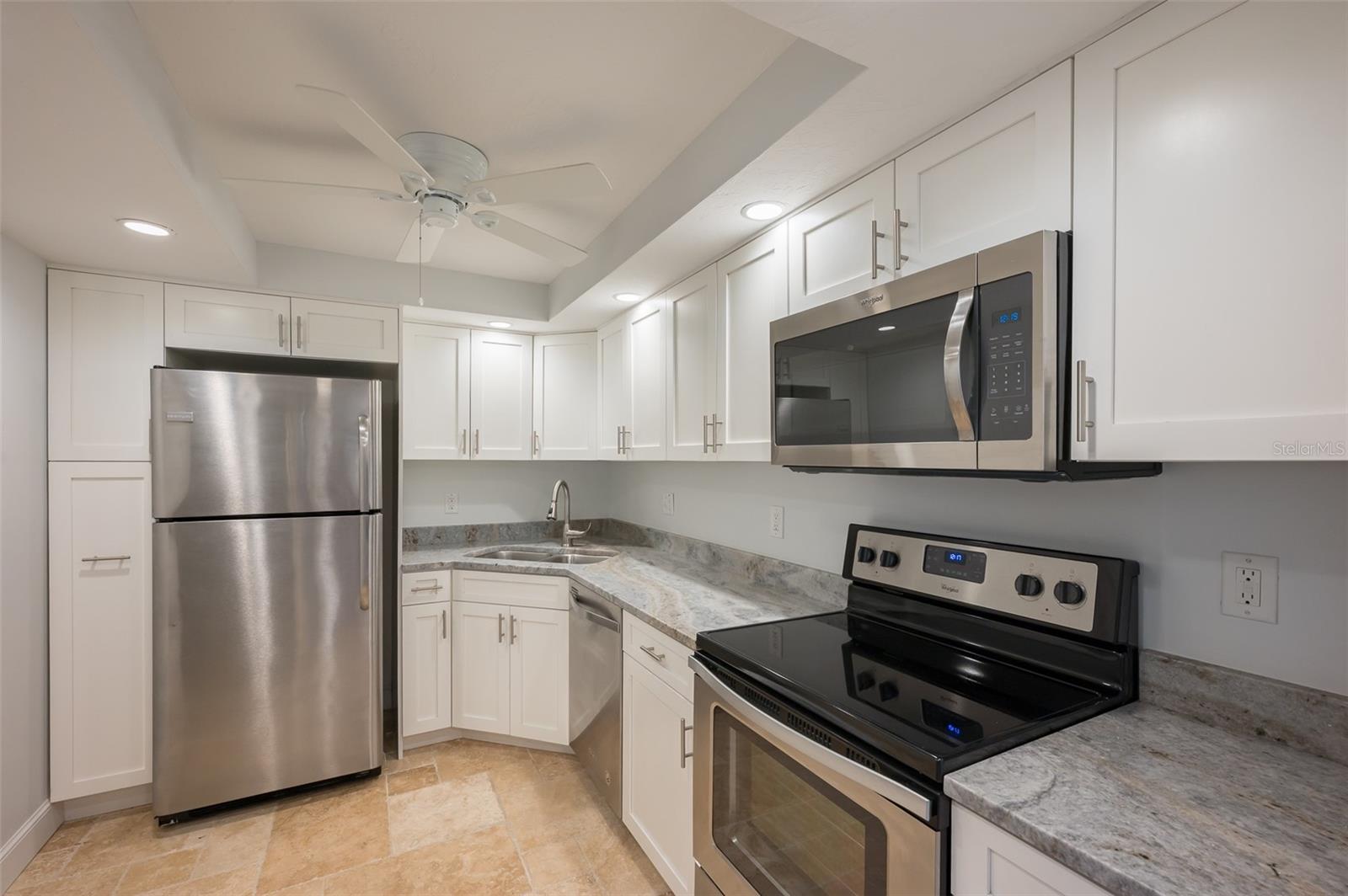 Image 7 of 55 For 101 Gulfstream Avenue 7d