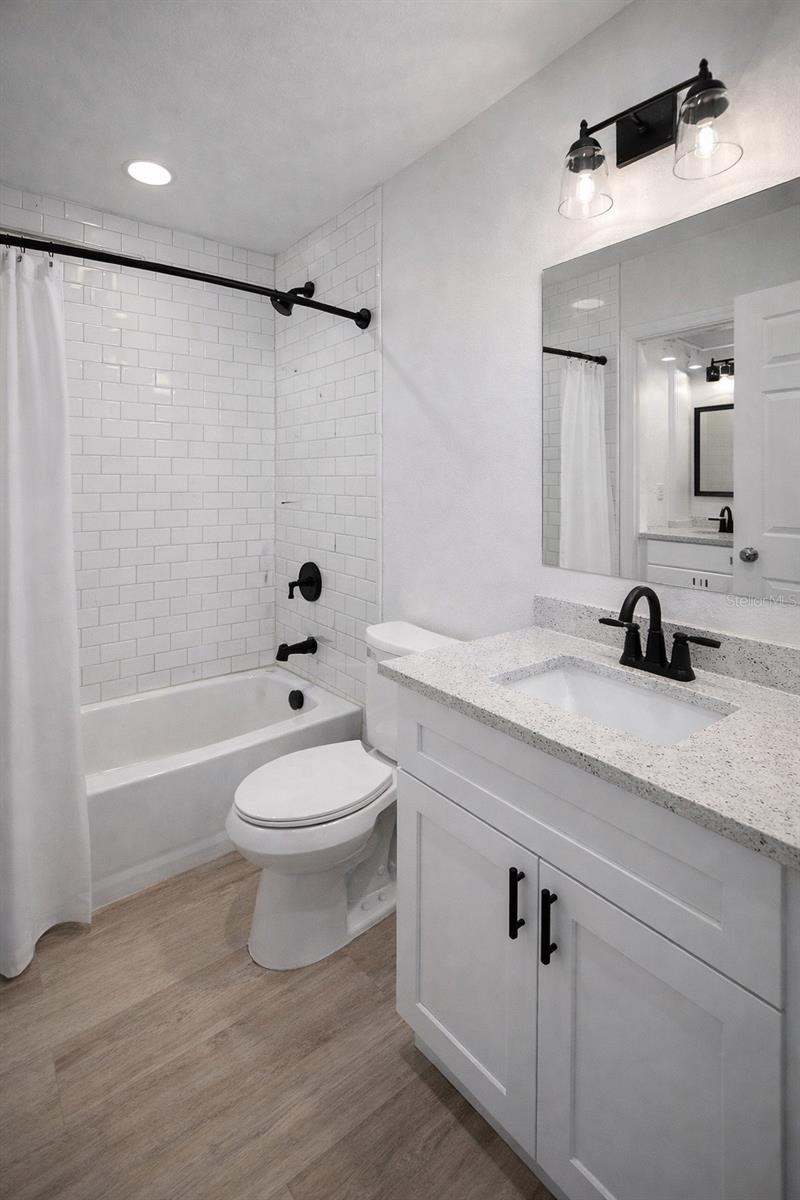 Image 4 of 7 For 2547 14th Avenue S