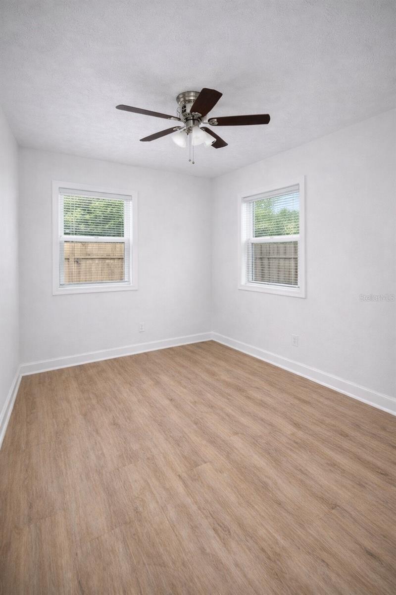 Image 5 of 7 For 2547 14th Avenue S