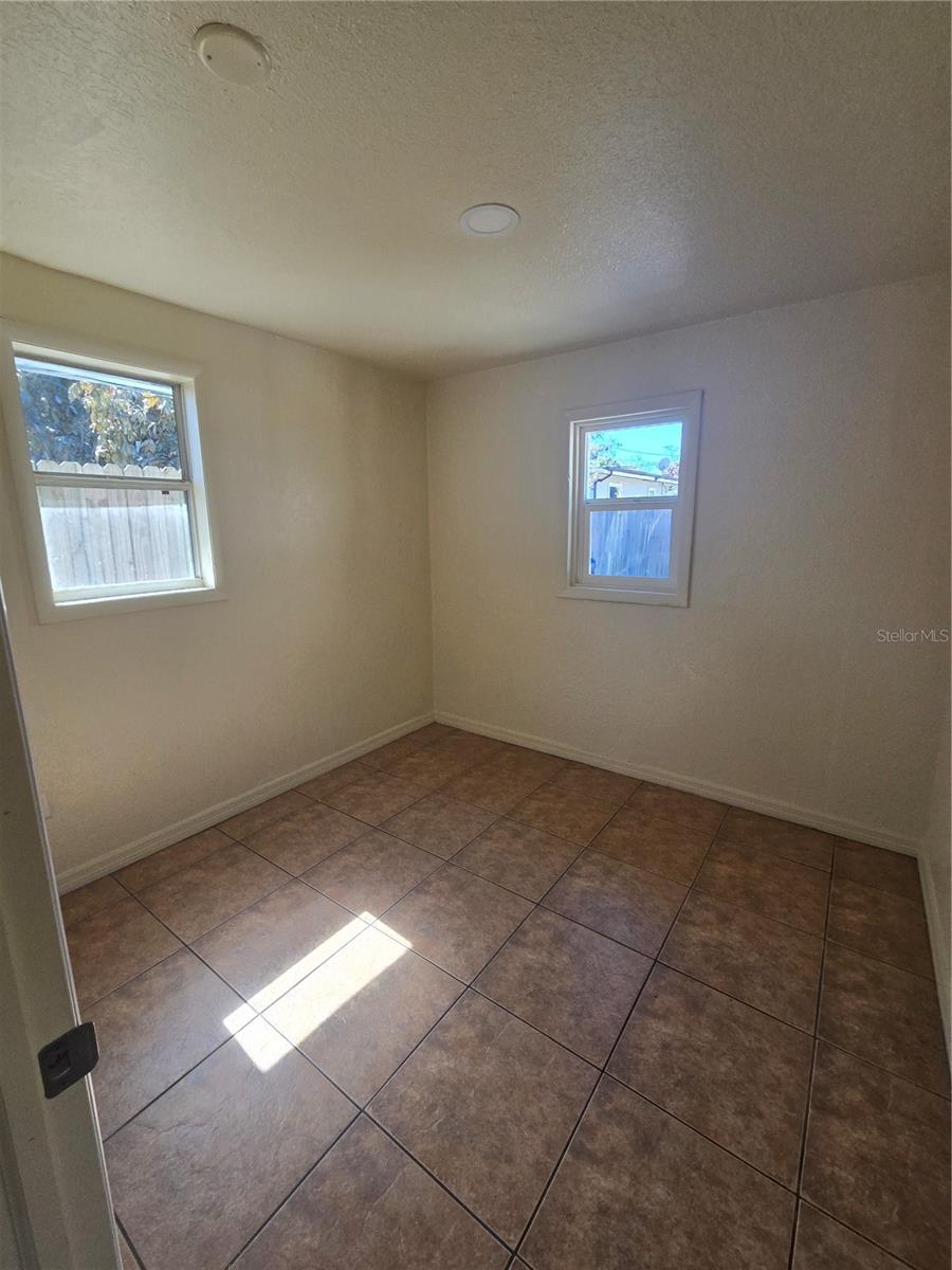 Image 13 of 17 For 1835 Wilton Avenue A&b