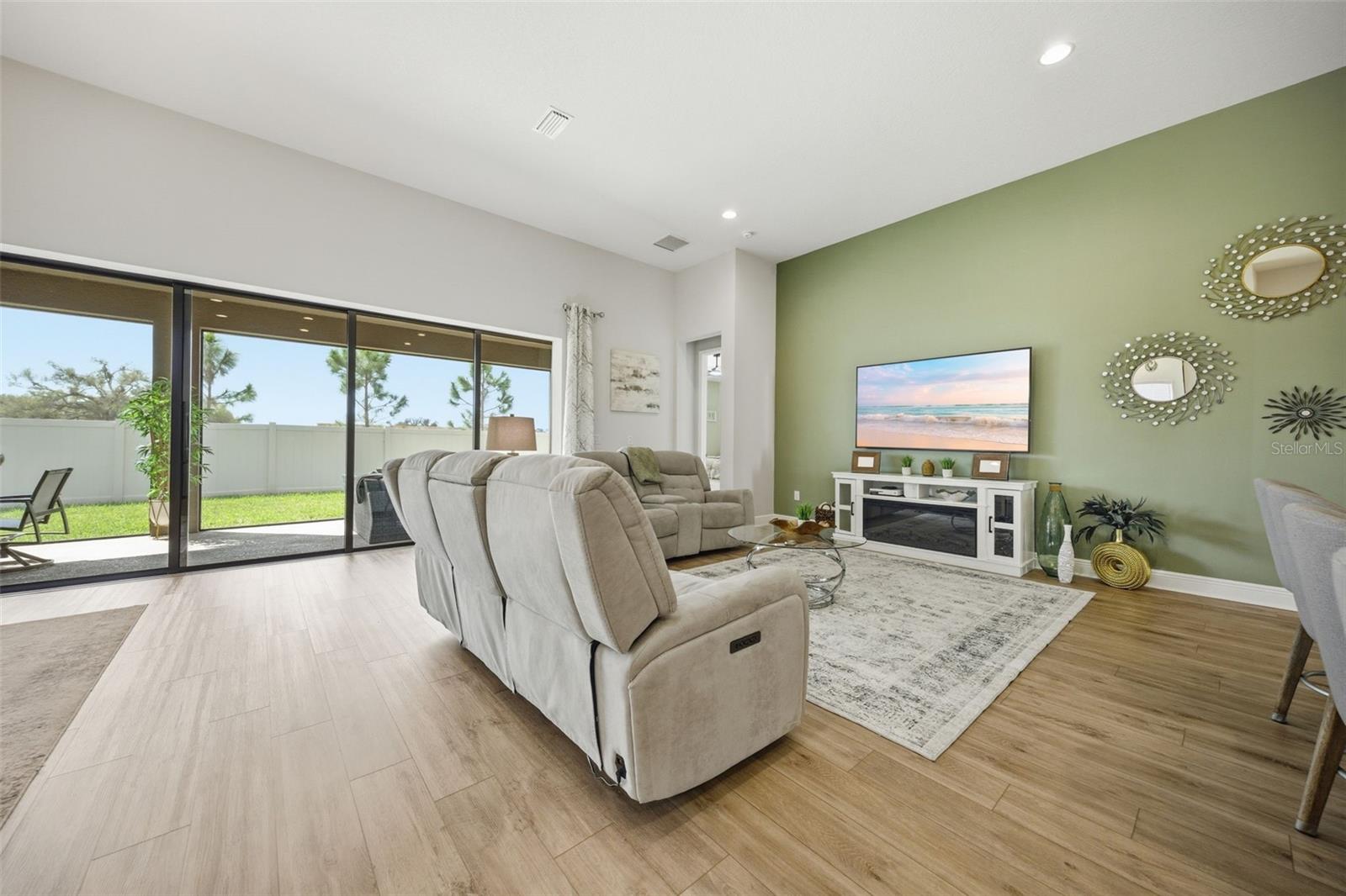 Image 17 of 65 For 13150 Homestead Lane