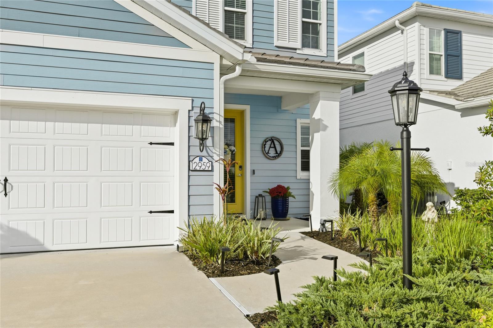 Listing photo id 2 for 12959 Seasong Terrace