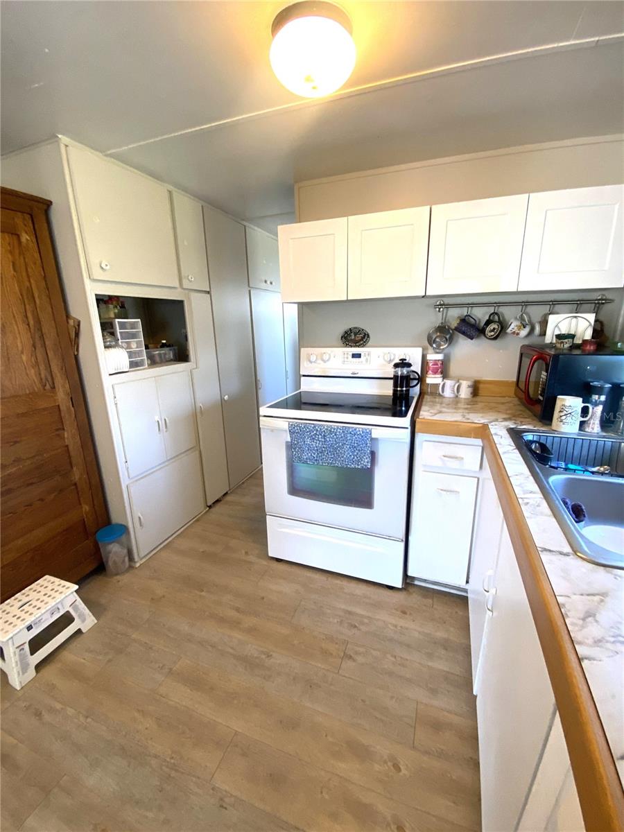 Image 11 of 36 For 2207 69th Avenue W