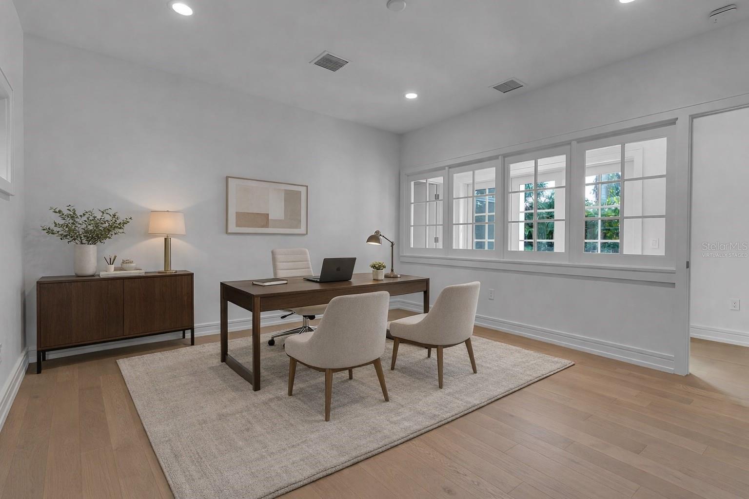 Image 20 of 36 For 943 Pomelo Place