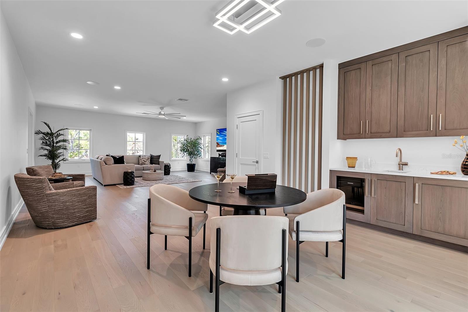 Image 24 of 36 For 943 Pomelo Place