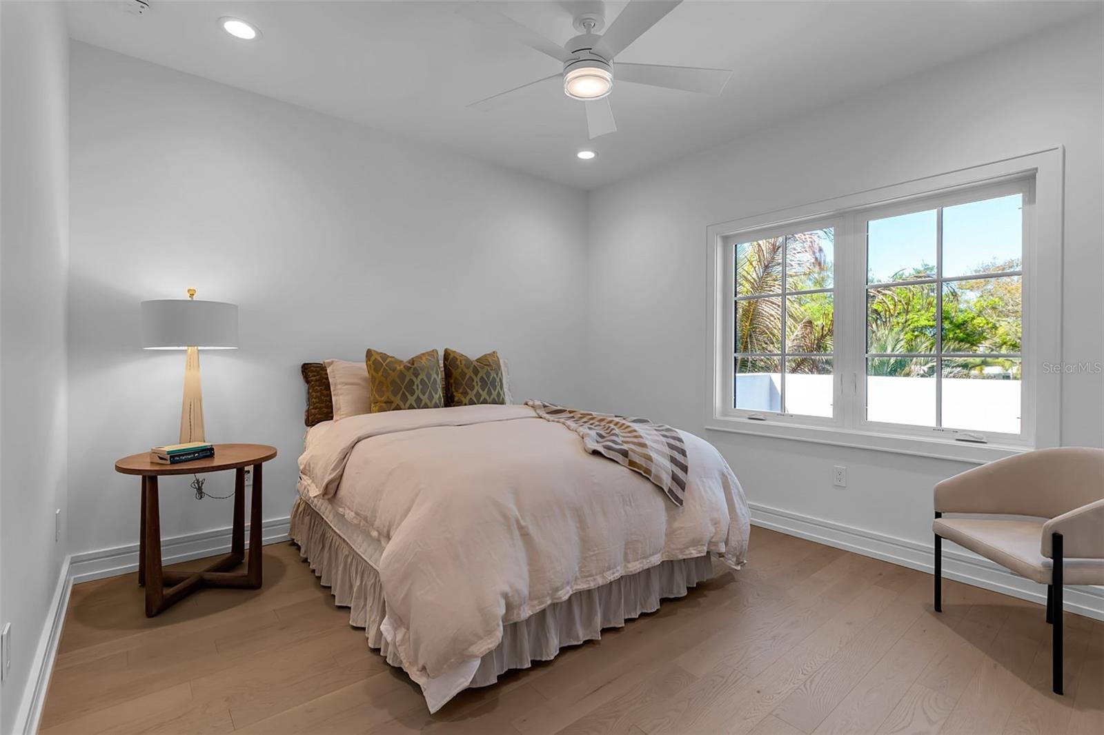 Image 32 of 36 For 943 Pomelo Place