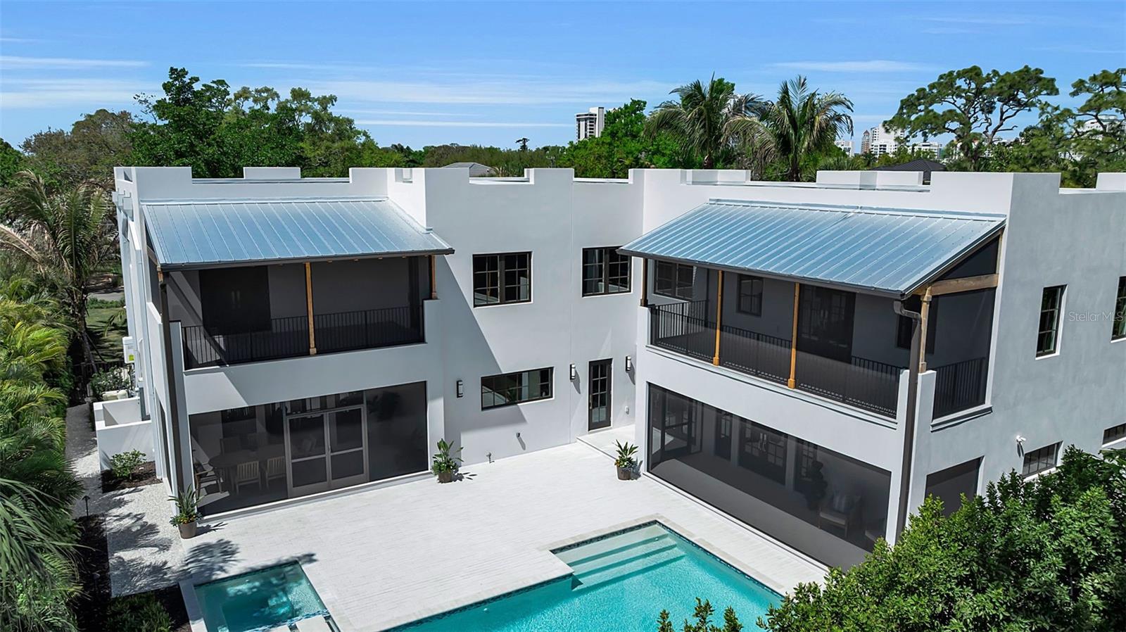 Image 35 of 36 For 943 Pomelo Place