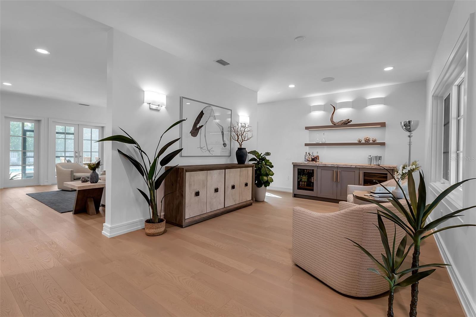 Image 4 of 36 For 943 Pomelo Place