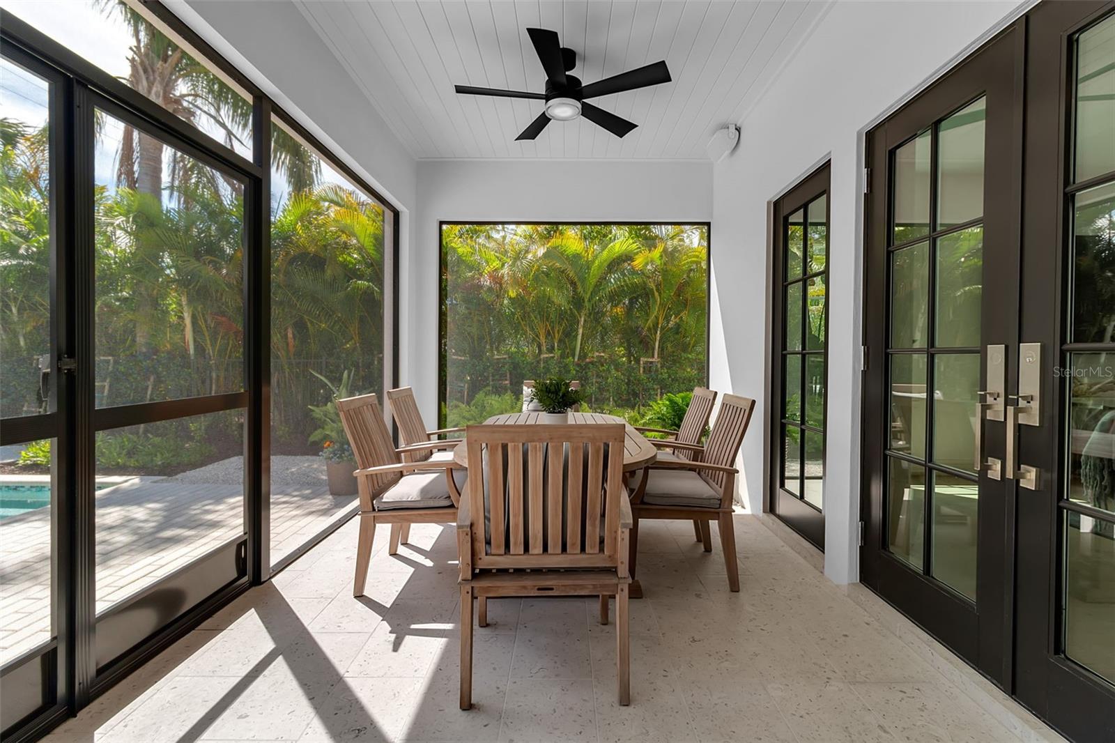 Image 8 of 36 For 943 Pomelo Place