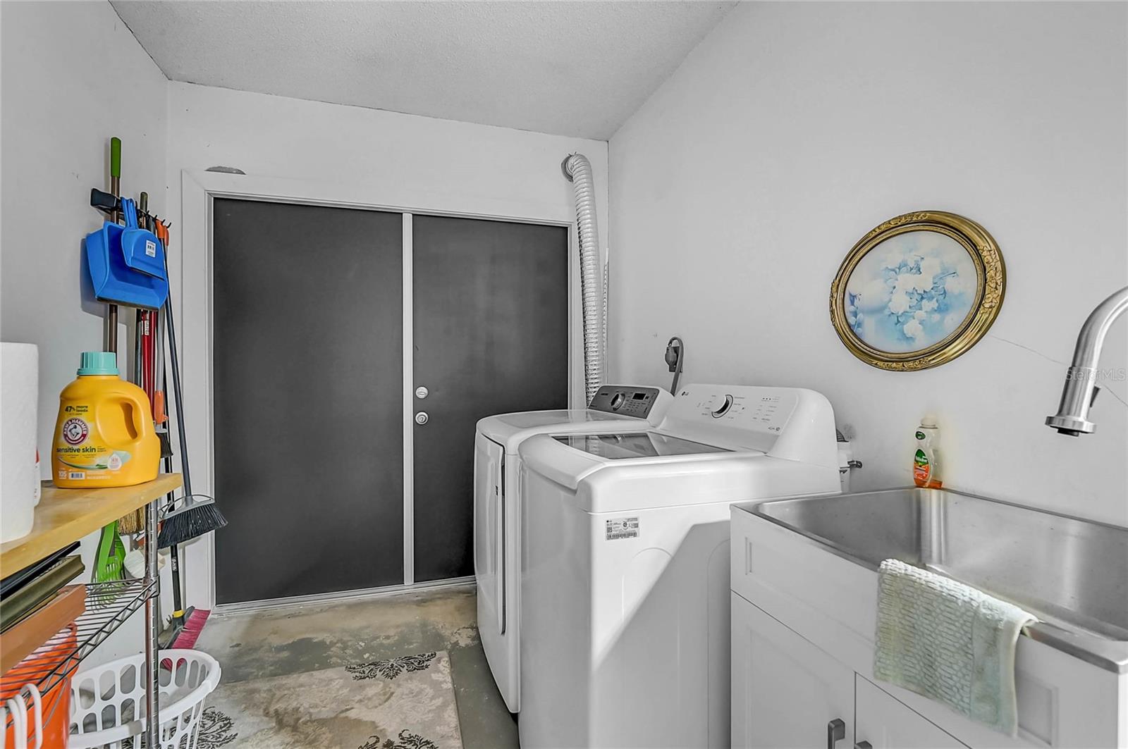 Image 25 of 47 For 7128 Country Club Drive N