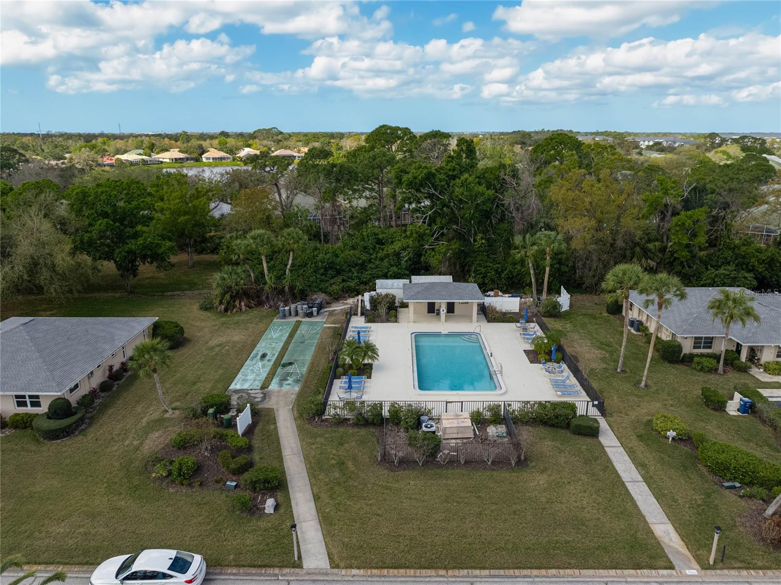 Image 43 of 47 For 7128 Country Club Drive N