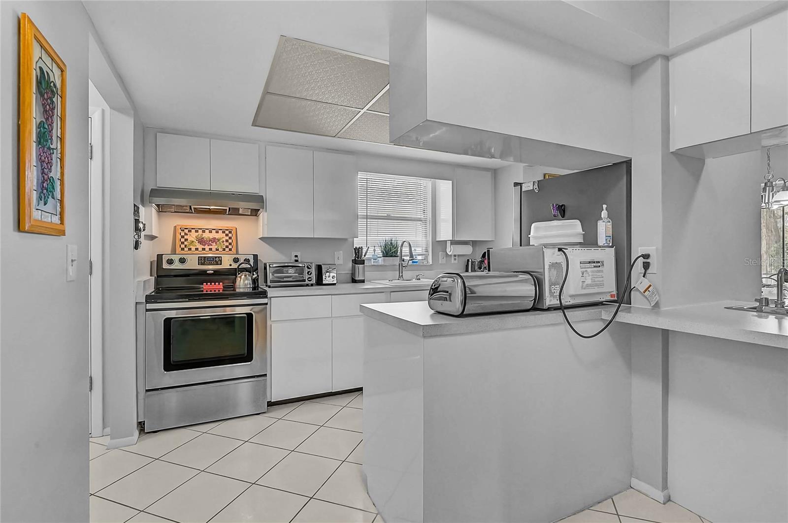 Image 7 of 47 For 7128 Country Club Drive N