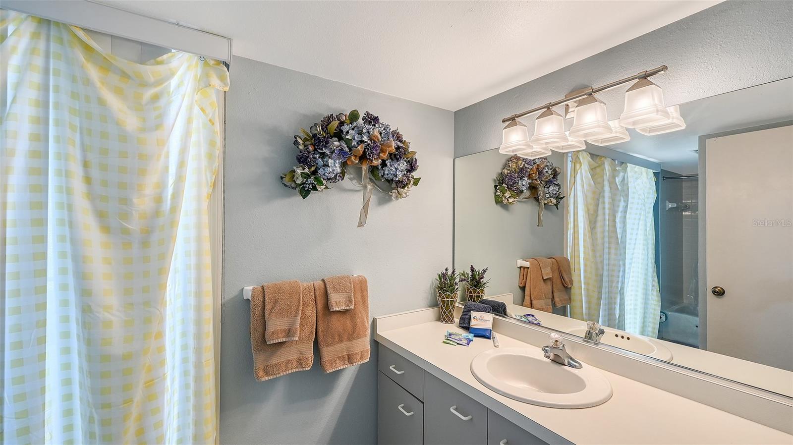 Image 22 of 53 For 1200 Siesta Bayside Drive 1200g