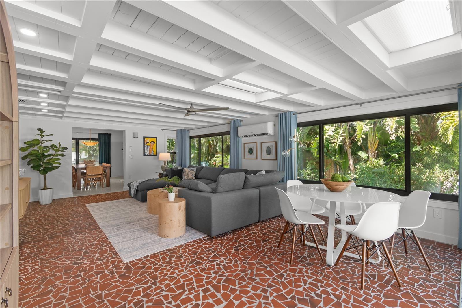 Image 27 of 70 For 157 Garden Lane