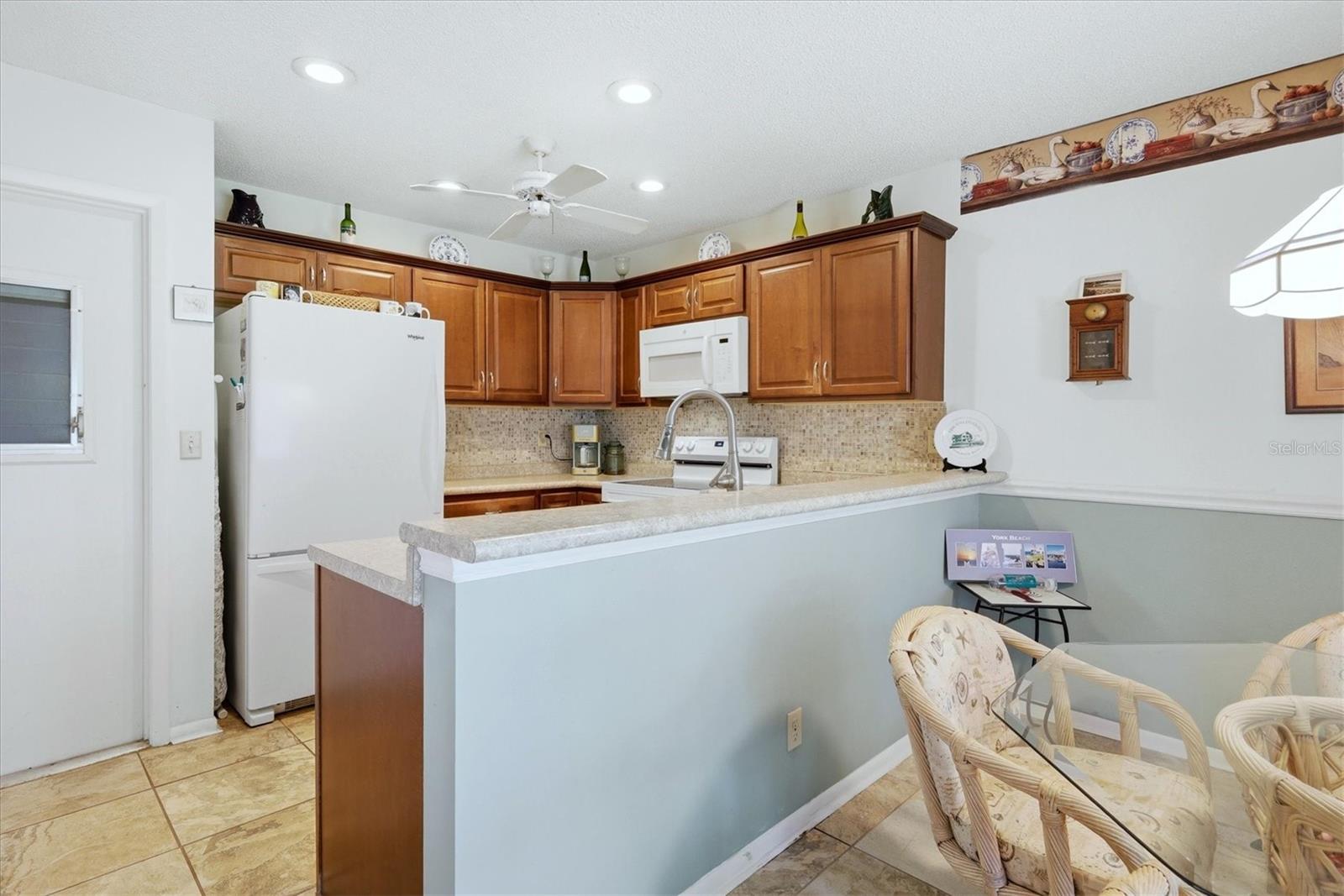 Image 13 of 30 For 4140 Oakhurst Circle W 3166