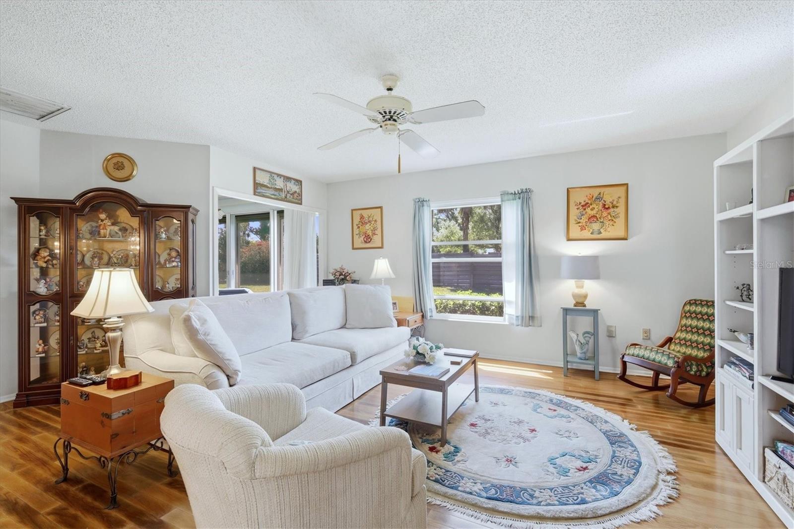 Image 5 of 30 For 4140 Oakhurst Circle W 3166