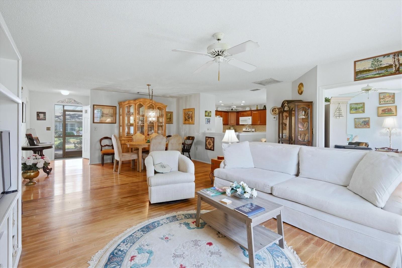 Image 6 of 30 For 4140 Oakhurst Circle W 3166