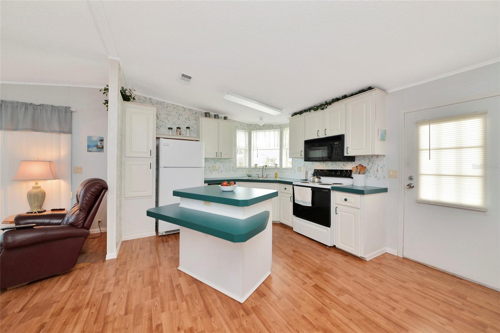 Image 13 of 63 For 804 50th C Avenue E