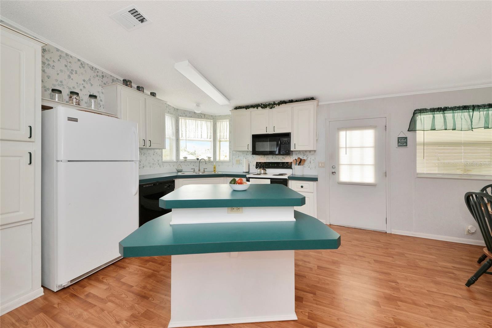 Image 14 of 63 For 804 50th C Avenue E