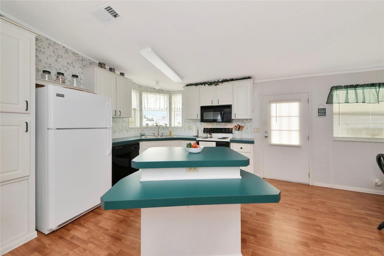 Image 15 of 63 For 804 50th C Avenue E