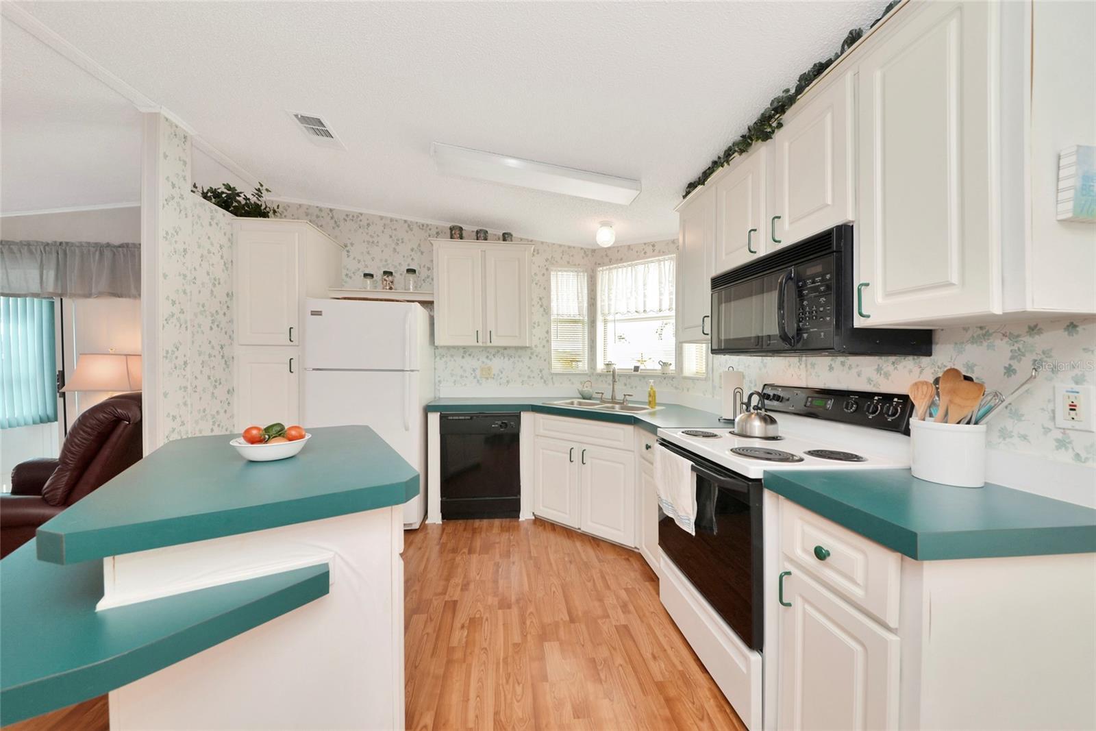 Image 16 of 63 For 804 50th C Avenue E