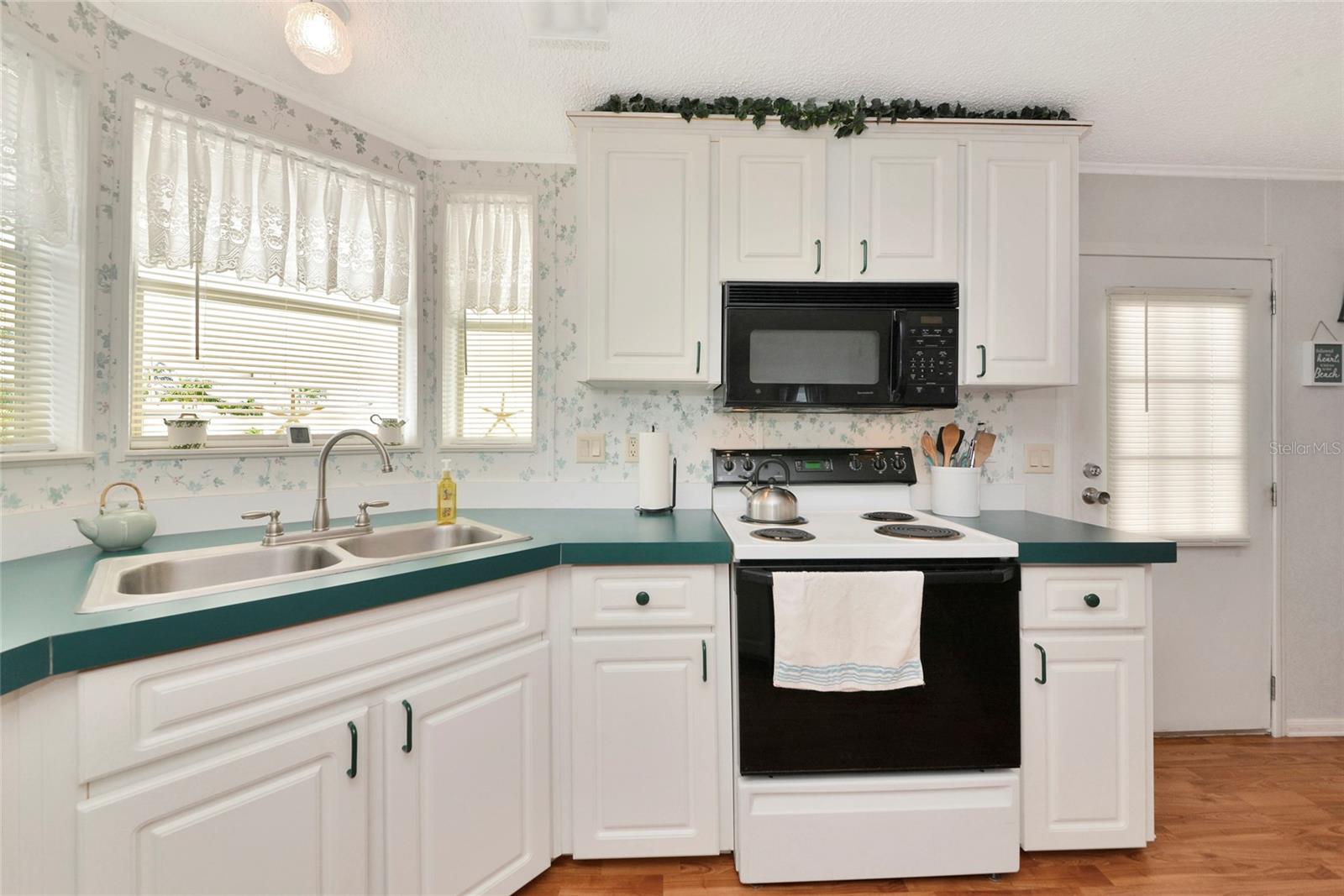 Image 20 of 63 For 804 50th C Avenue E