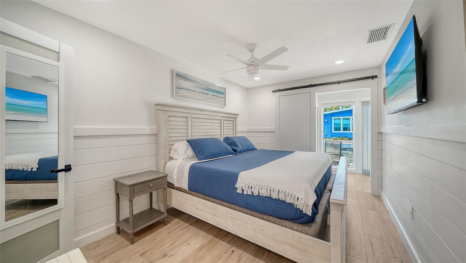 Image 24 of 53 For 729 Saint Judes Drive S 3