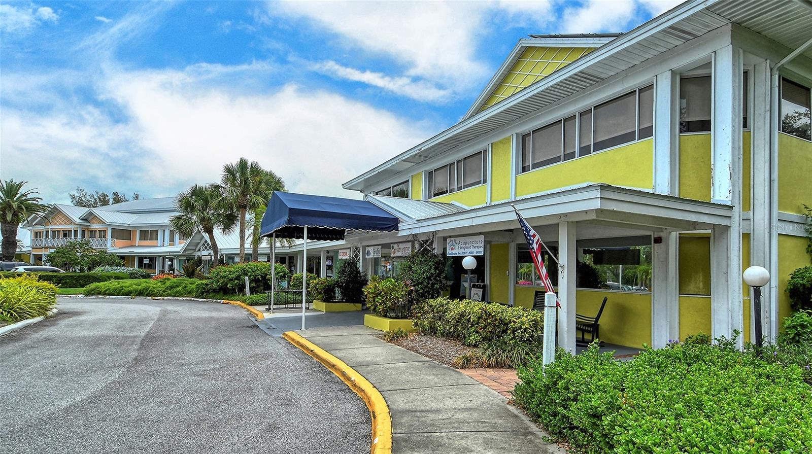 Image 38 of 53 For 729 Saint Judes Drive S 3