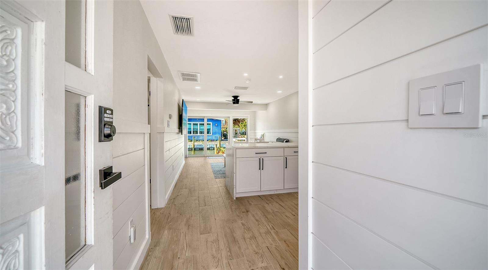 Image 7 of 53 For 729 Saint Judes Drive S 3