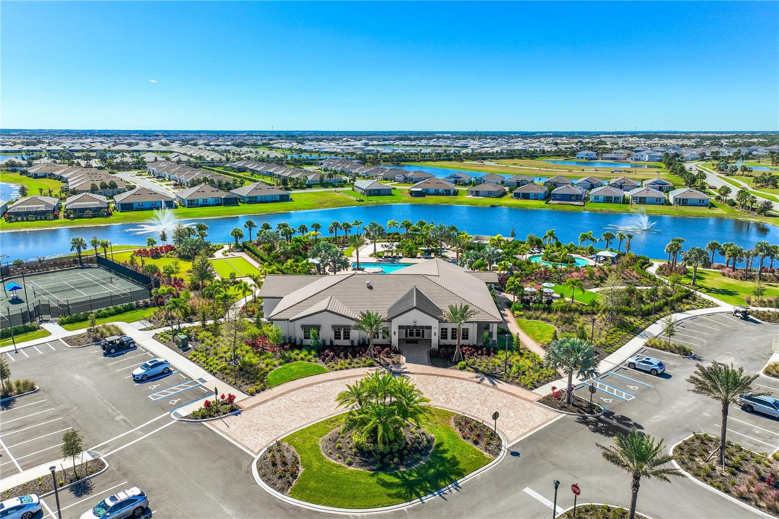 Listing photo id 24 for 18378 Tavernside Trail