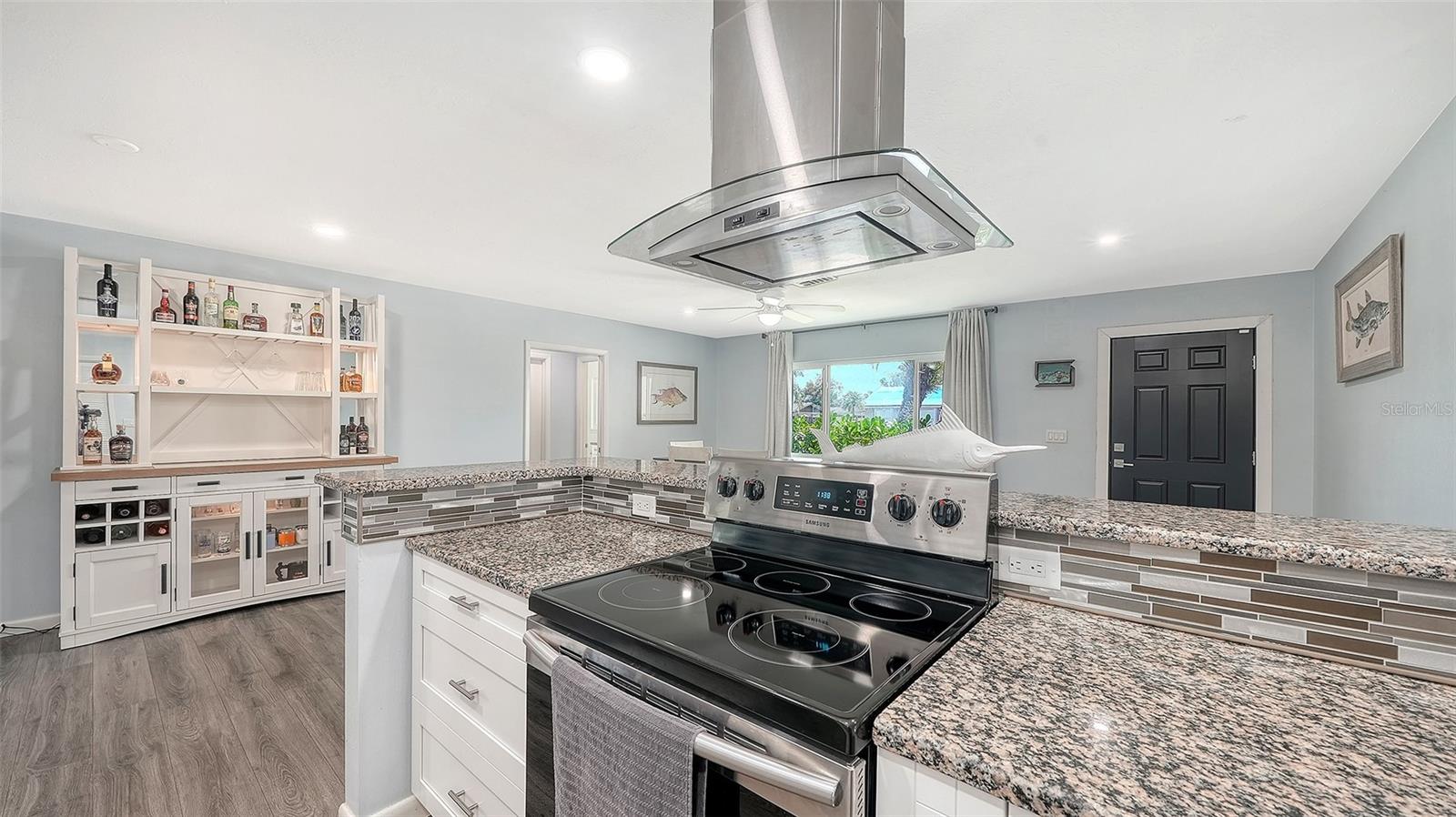 Image 11 of 27 For 972 Leeward Road