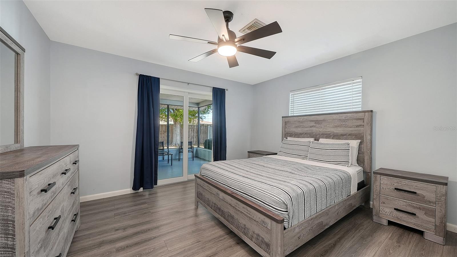 Image 15 of 27 For 972 Leeward Road