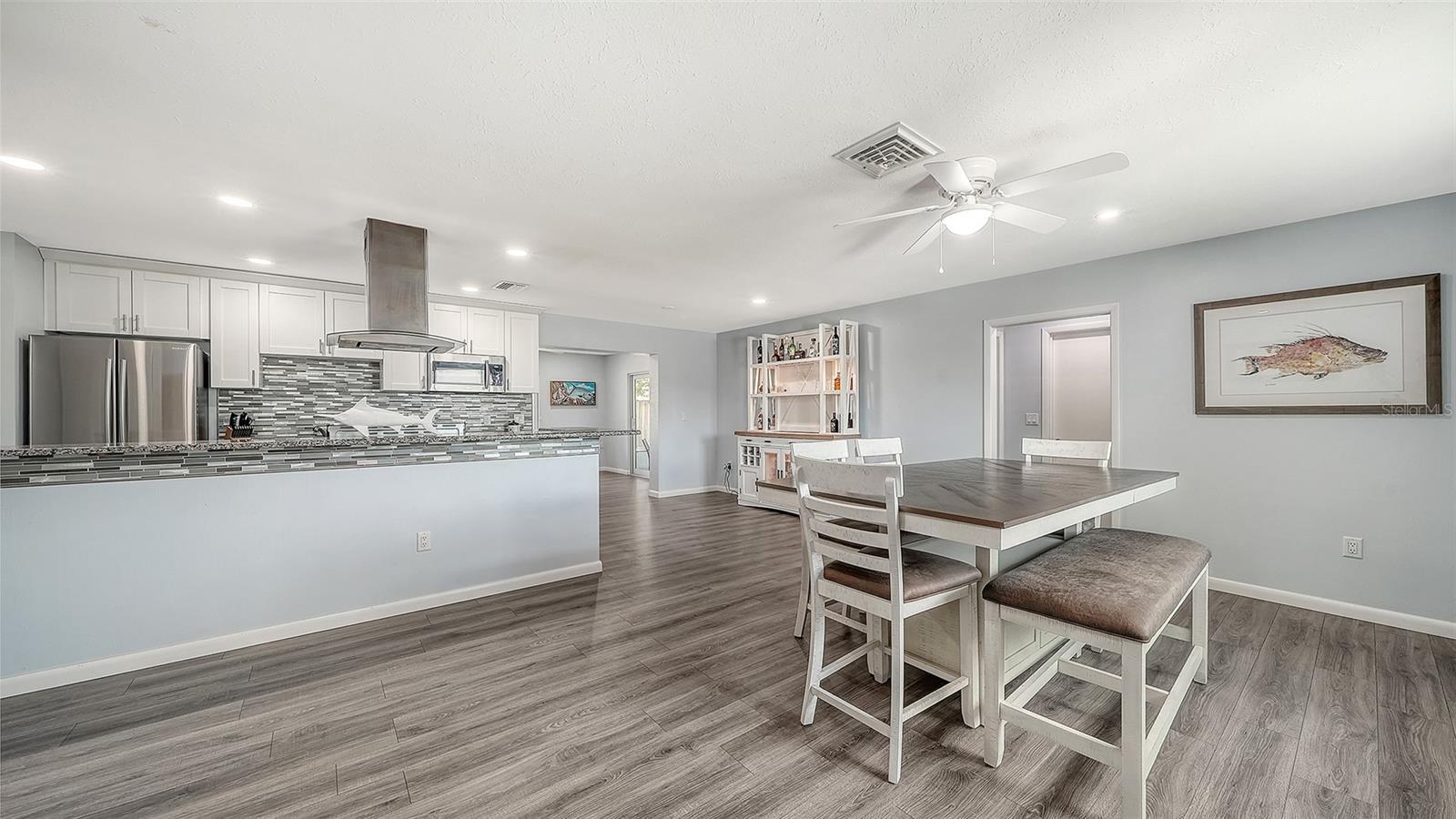 Image 5 of 27 For 972 Leeward Road