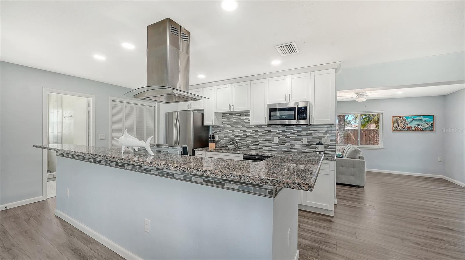 Image 8 of 27 For 972 Leeward Road