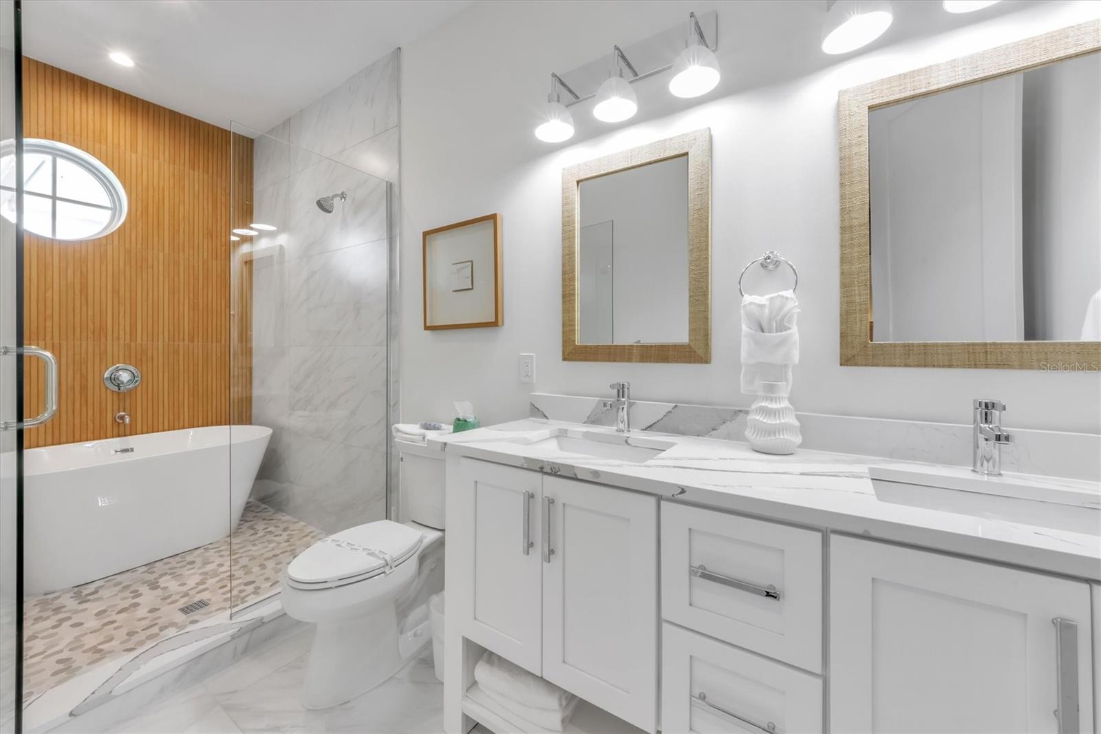 Image 33 of 70 For 518 Spring Avenue