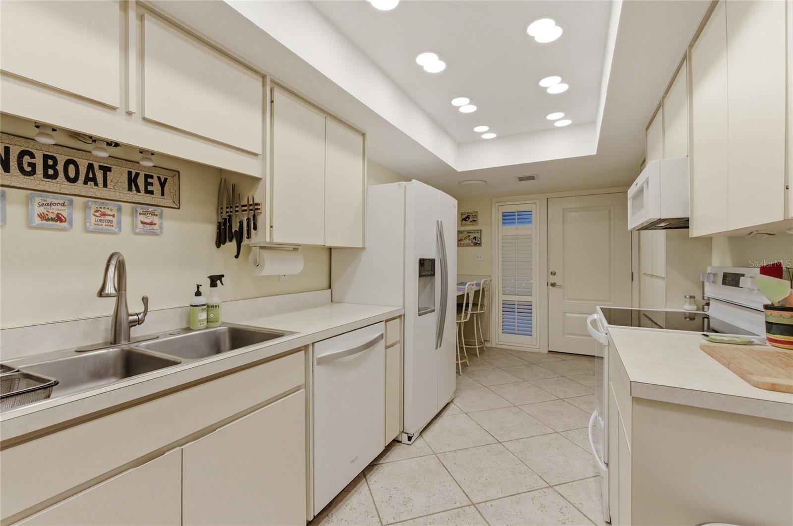 Image 12 of 46 For 5757 Gulf Of Mexico Drive 115