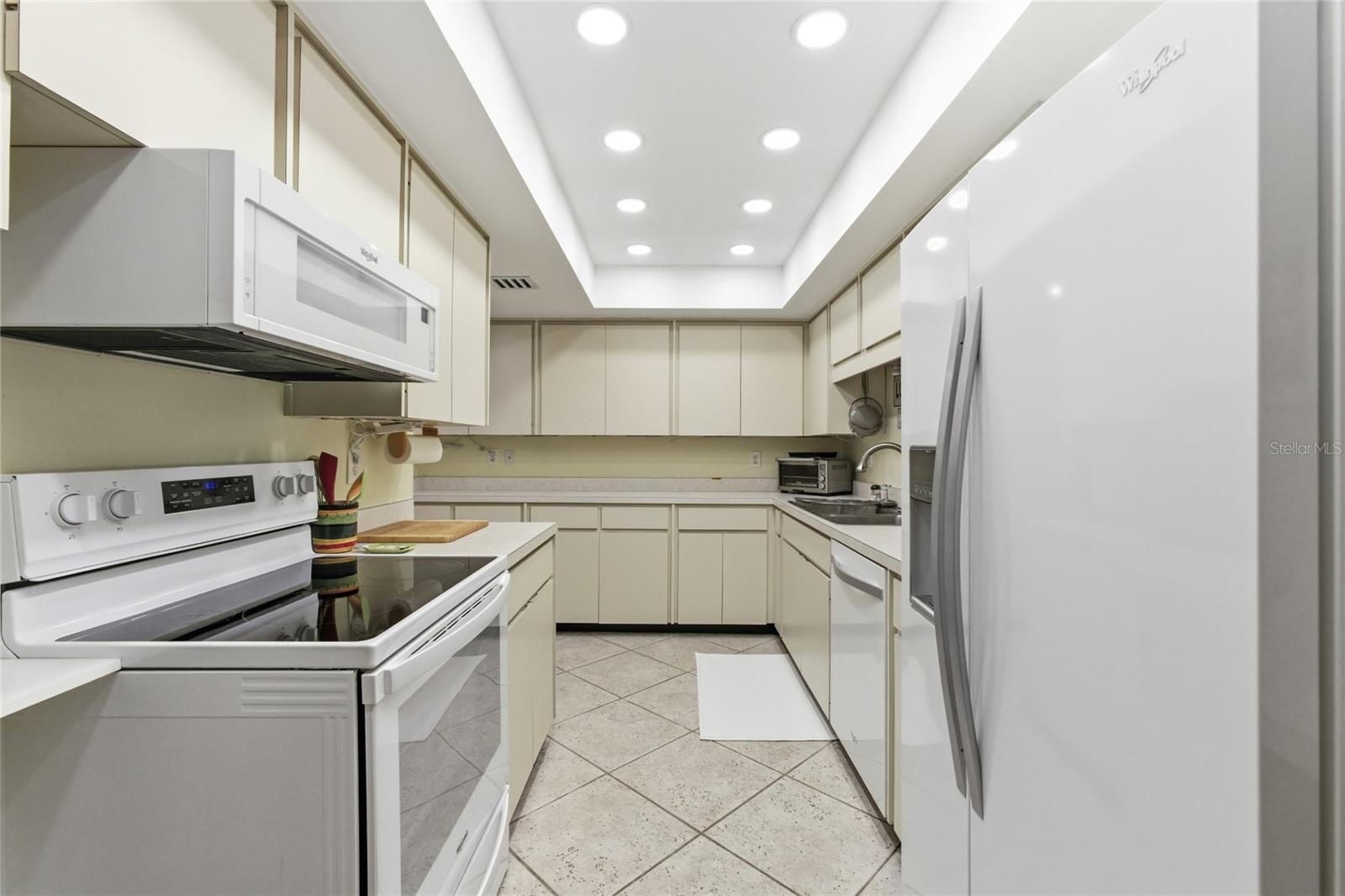 Image 13 of 46 For 5757 Gulf Of Mexico Drive 115