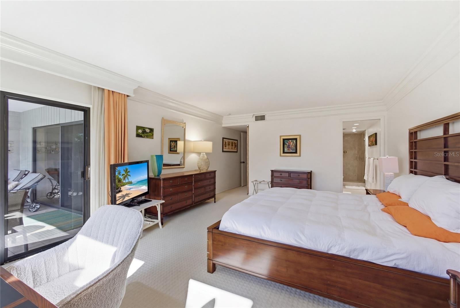 Image 18 of 46 For 5757 Gulf Of Mexico Drive 115