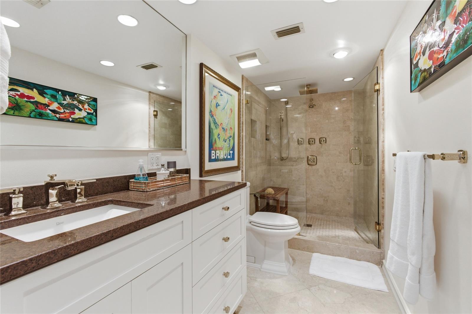 Image 19 of 46 For 5757 Gulf Of Mexico Drive 115