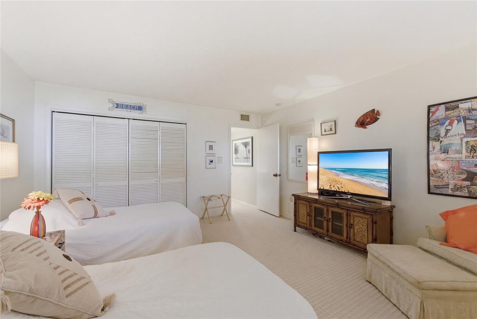 Image 21 of 46 For 5757 Gulf Of Mexico Drive 115